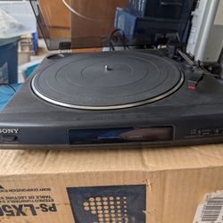 Sony PS-LX 56 Stereo Turntable.