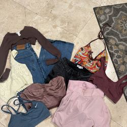 BUNDLE OF CLOTHING XS/S