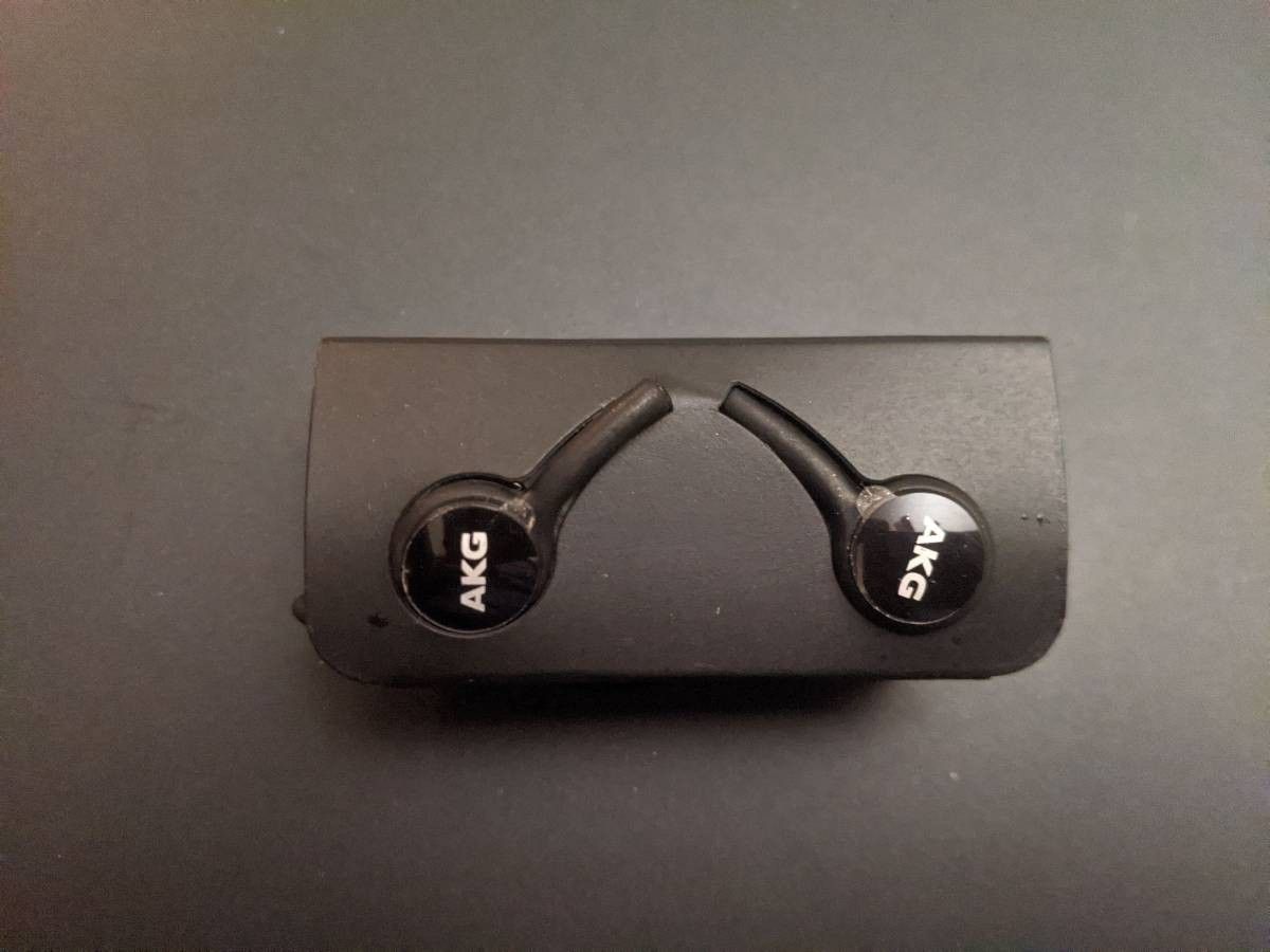 AKG Earbuds/Headset Wired Brand New