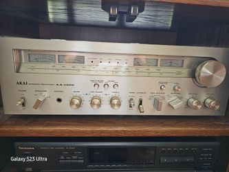 Akai stereo receiver