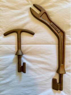 WATER SHUT OFF VALVE KEYS - New, never used, both for $15
