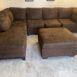 Free Sofa With Ottoman 