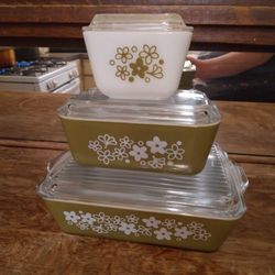 Vintage Pyrex  Crazy Daisy Fridge Set