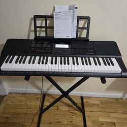 Piano- keyboard  Casio CT- X700. 61- Keys.