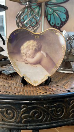 Vintage Cupid Cherub Angel Collector Plate