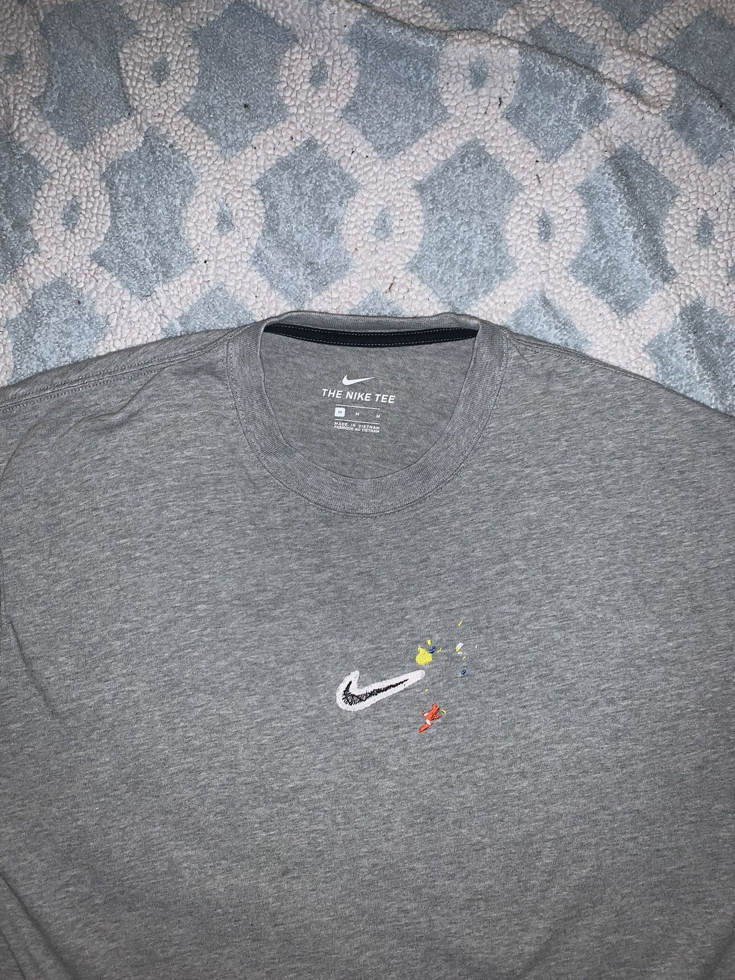 RETRO VINTAGE Nike Short Sleeve Shirt Retro Paint Splatter