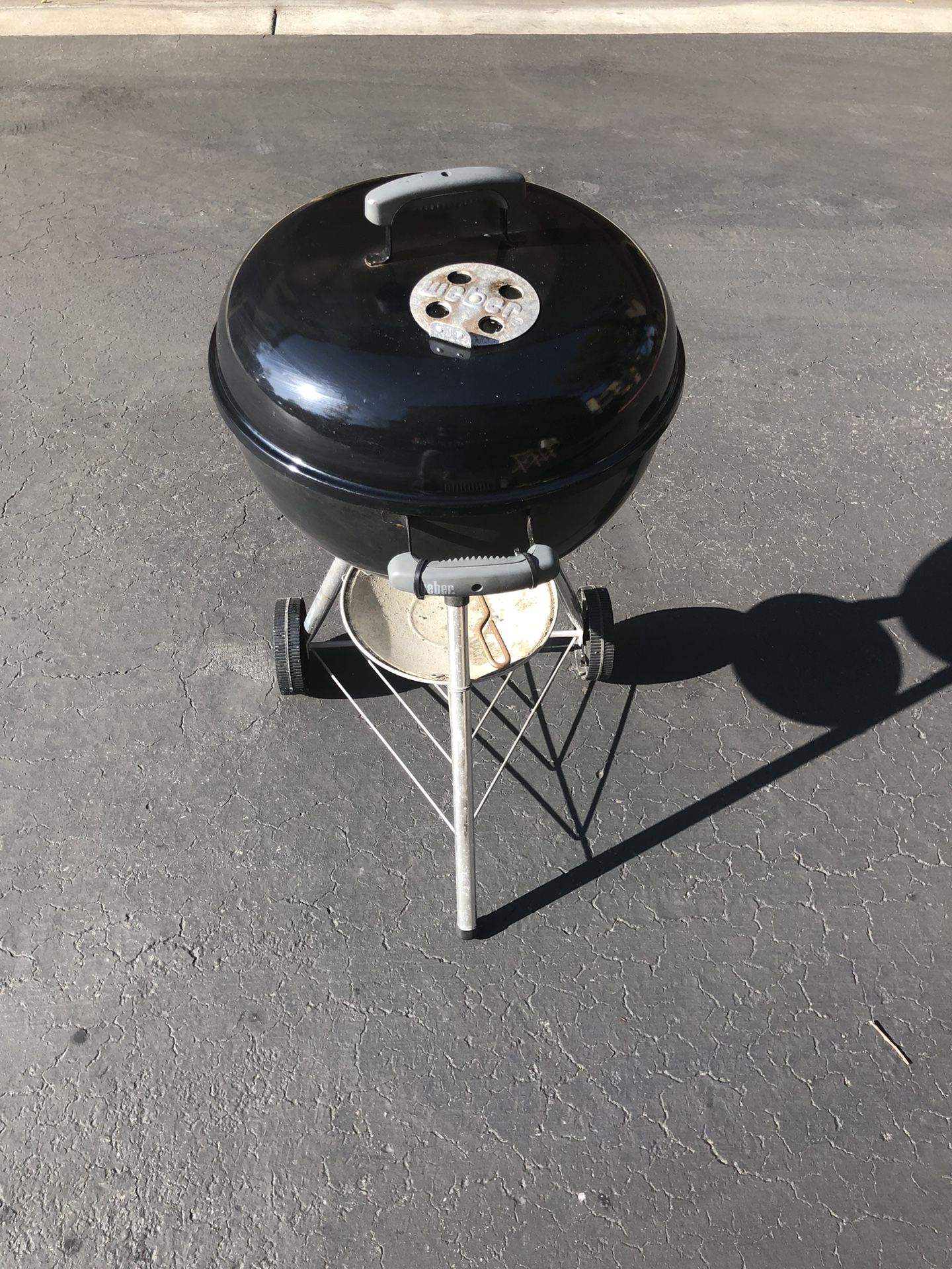 Weber Grill 25.00 OBO! Need to sell ASAP