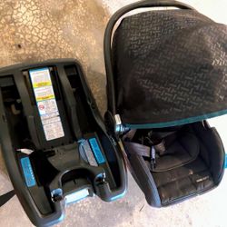 Carseat With Stand For Baby From Birth To Tow years Of Age 