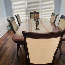Formal Dinning Table