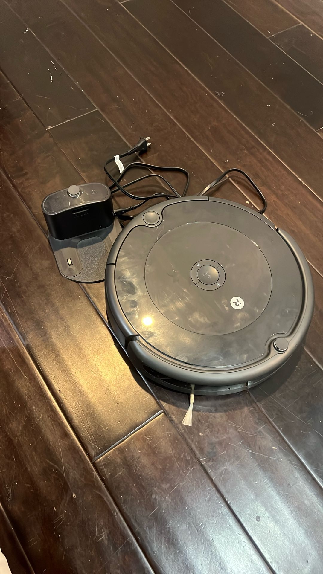 Black Roomba Vacuum Lightly Used