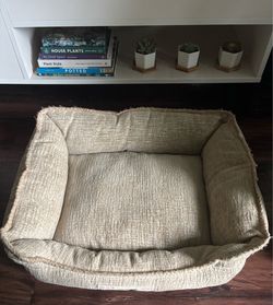 FREE -  CAT / DOG BED - LIKE NEW