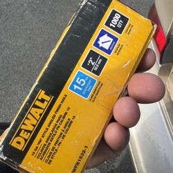 DEWALT 15 GA  FN STYLE ANGLED FINISH NAILS 