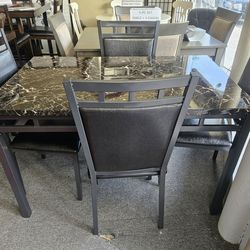Brand new 48"×30"×30"H white gray faux marble dining table + 4 metal chairs