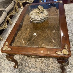 Very  Gorgeous Coffee Table 