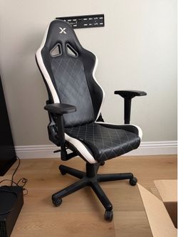 Gaming chair