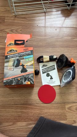 Wireless charming phone stand for car