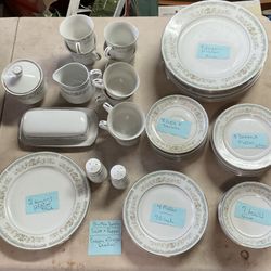 Vintage Roseville 4135 Fine China.  Made In Japan 8 Pc Setting 