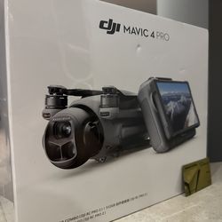 DJI Mavic 4 Pro Creator Combo