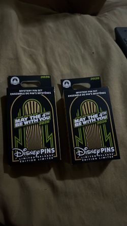 Mystery pin set Star Wars may the 4 th be with you