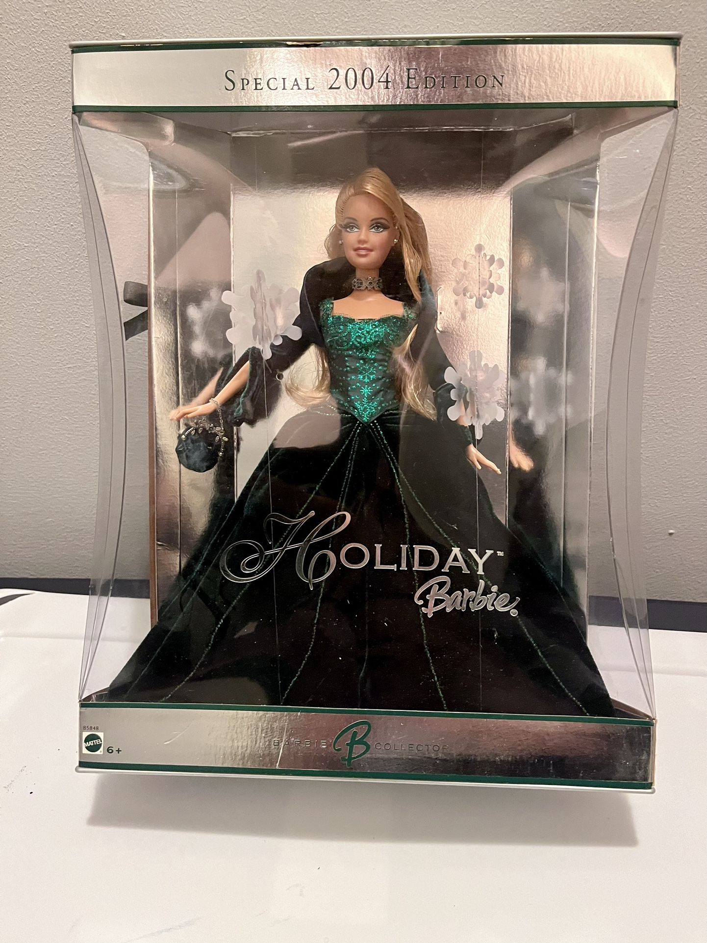 2004 SPECIAL EDITION HOLIDAY BARBIE COLLECTIBLE DOLL New In Box, never opened.