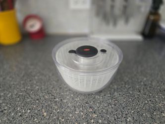 OXO Good Grips Large Salad Spinner (Clear Bowl)