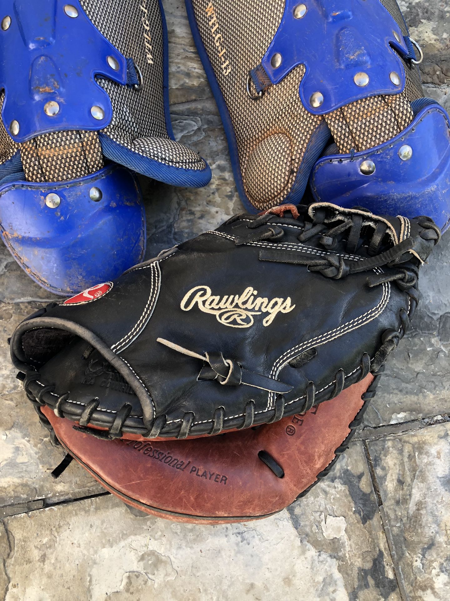 Baseball Catcher Gear Bag Ball Socks Chest Guard Protection Socks Arm  Sleeves Helmet Rawlings Easton for Sale in Las Vegas, NV - OfferUp