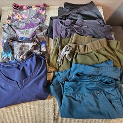 4 sets of xl women's scrubs