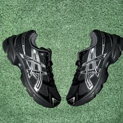 Black Asics 7 Men’s