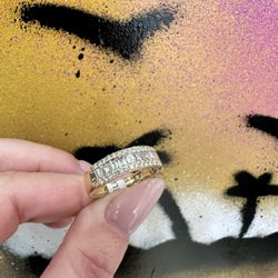 14k DIAMOND RING 