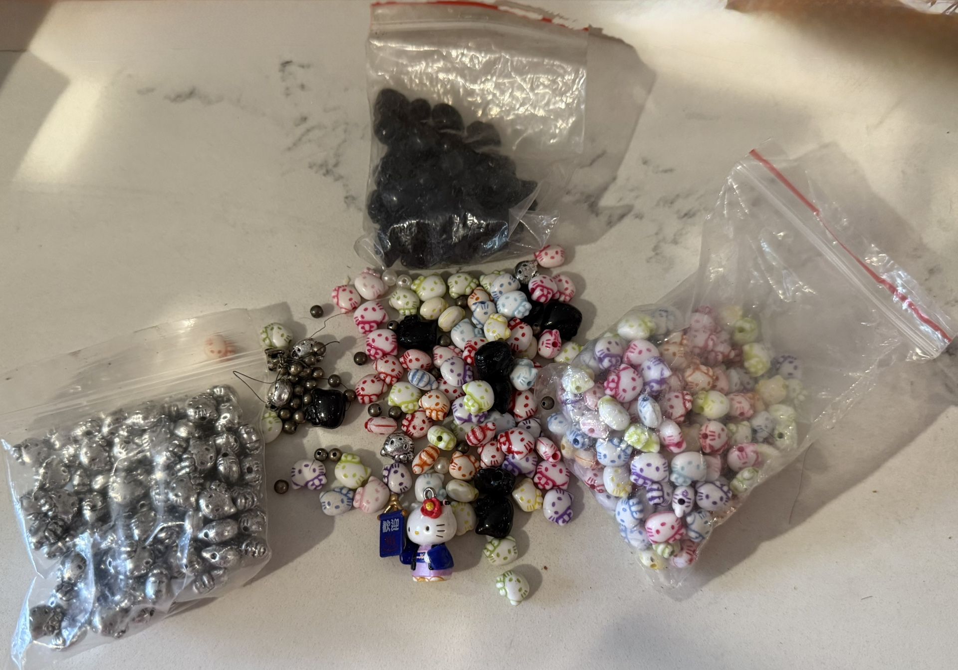 Hello Kitty Sanrio Kawaii Beads Make A Necklace Braclets Black Silver And Rainbow Colors:)