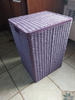 NEW. HAMPER