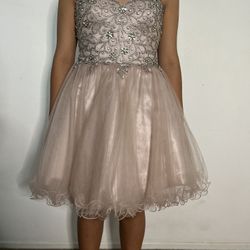 Pink Dress (dama, homecoming)