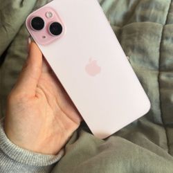 iPhone 15 Plus Pink 