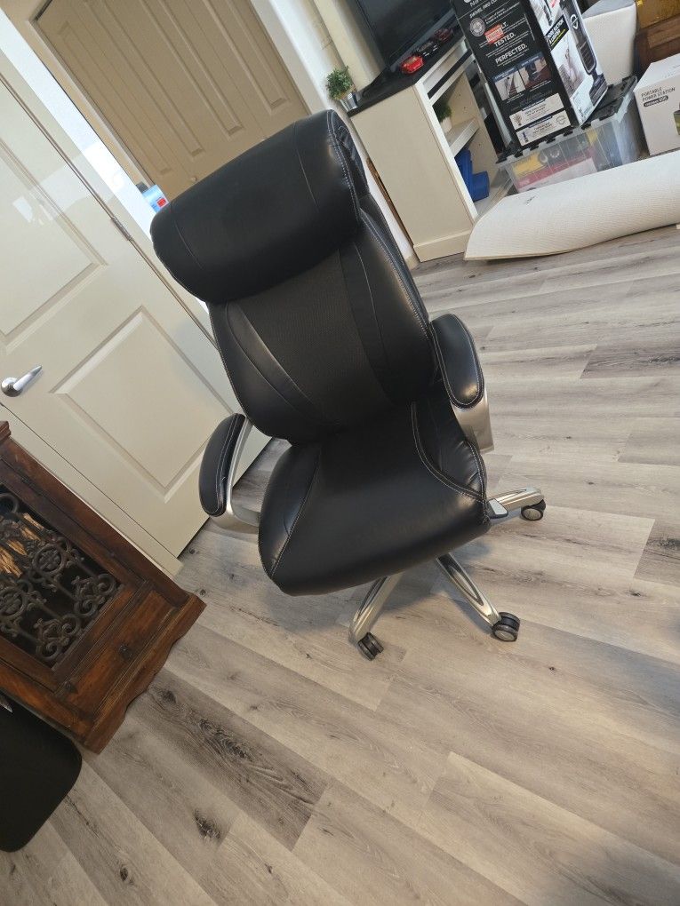 La-Z-Boy Executive Office Chair