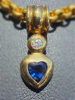 18k solid yellow gold 0.07Ct Natural Diamond 0.5Ct Blue Sapphire stone heart charm pendant