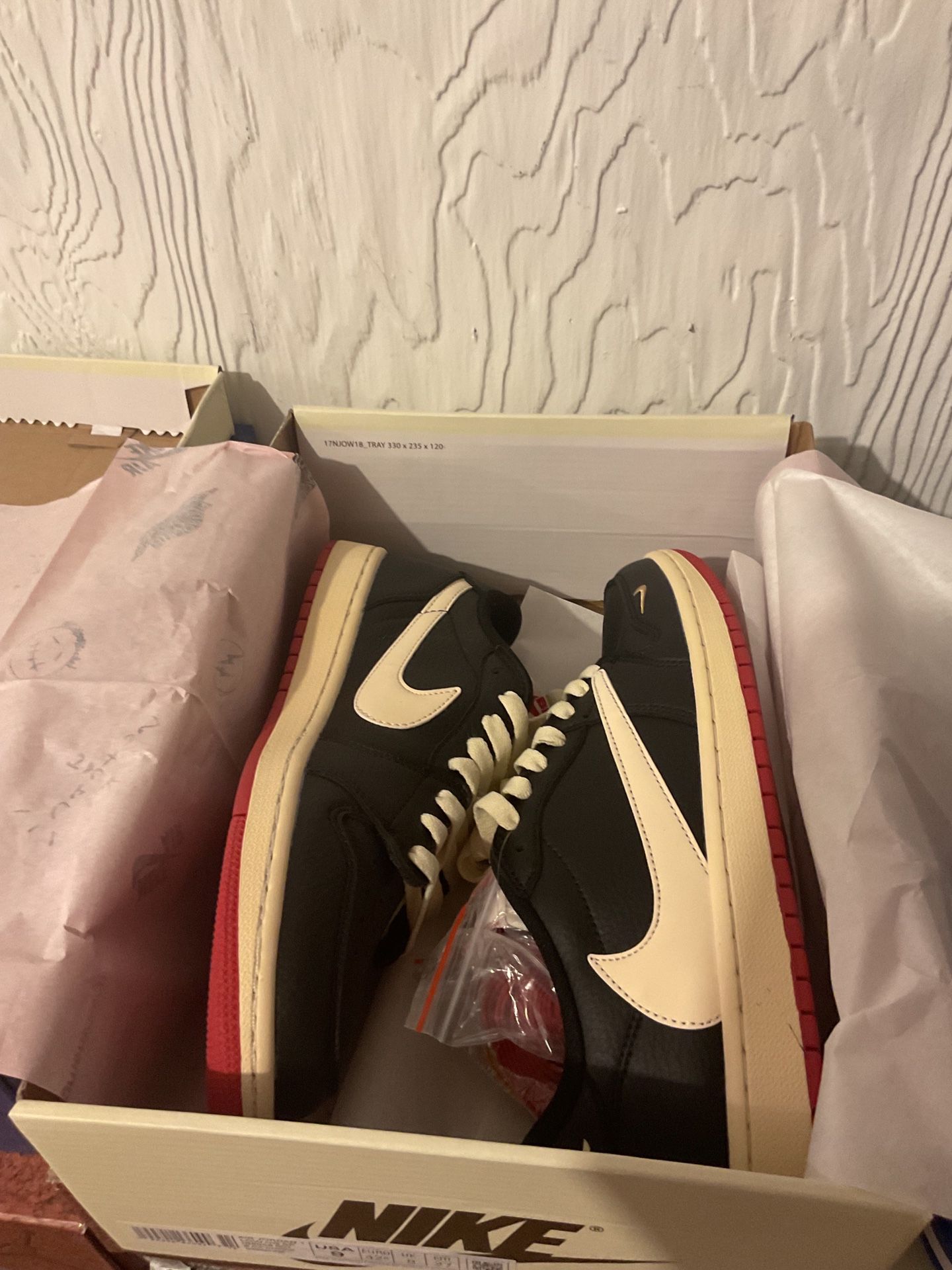 Jordan 1 Low Travis Scott  NS