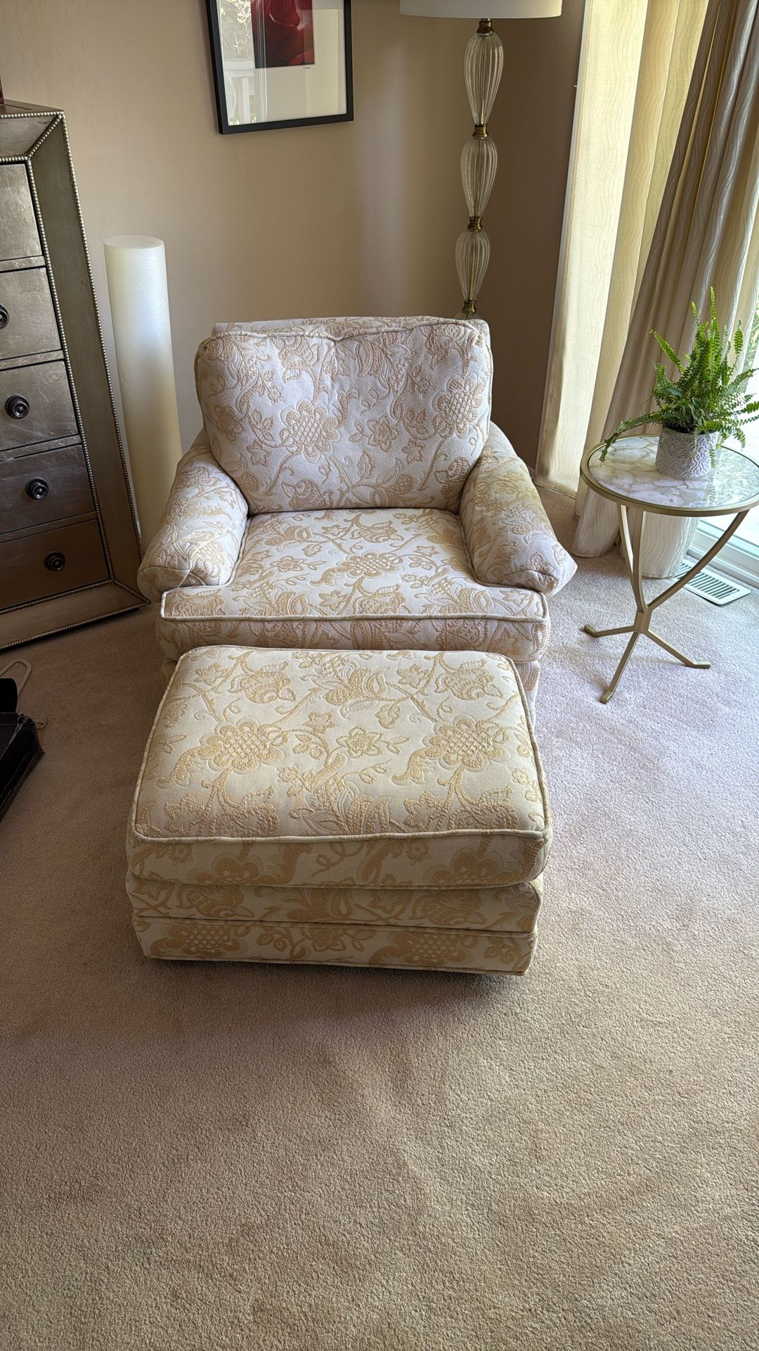 Chair With Ottoman