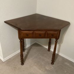 Corner Desk