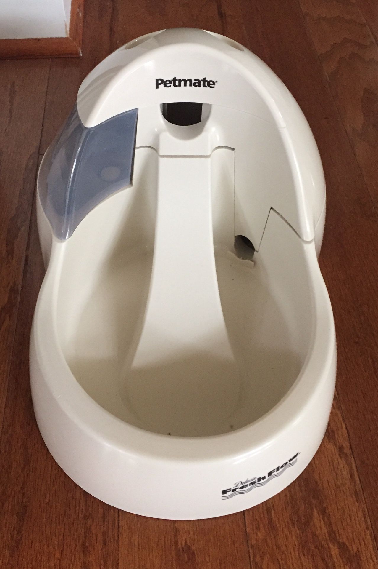 Cat water flow dish and cat dry food dish