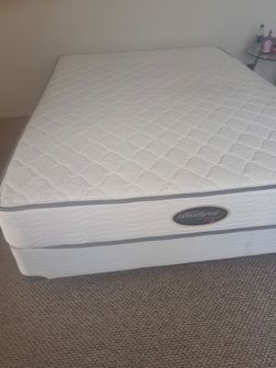 Beautyrest mattress with box and bed risers