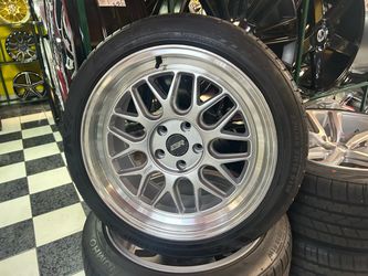 18” ESR Wheels with Kumho Tires
