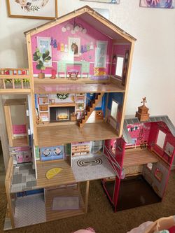 Large Wooden Dollhouse Multi-Story Play Set