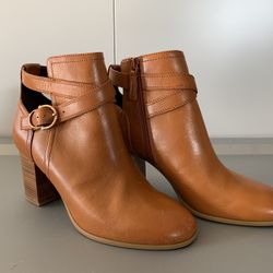 Cole Ham Signature Bonnell Women’s Boot Size 8B