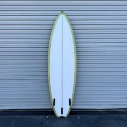 6’8 Twin Fin Surfboard 42 Liters