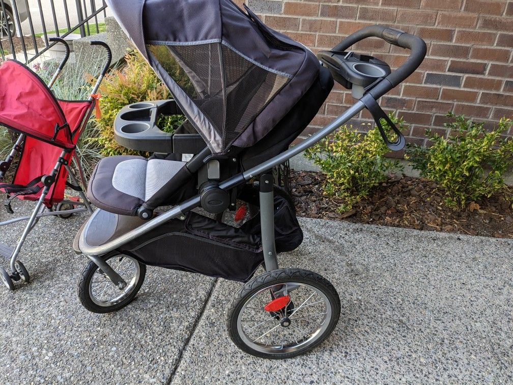 volgo twin umbrella stroller Dream On Me Volgo Twin Umbrella Stroller main image 0