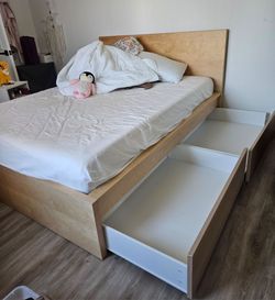 Queen, Bed frame, underbed storage, Malm IKEA