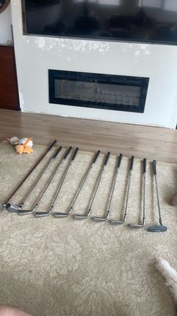 Wilson Golf Club Set Driver / 3 Wood / 3i-PW & putter