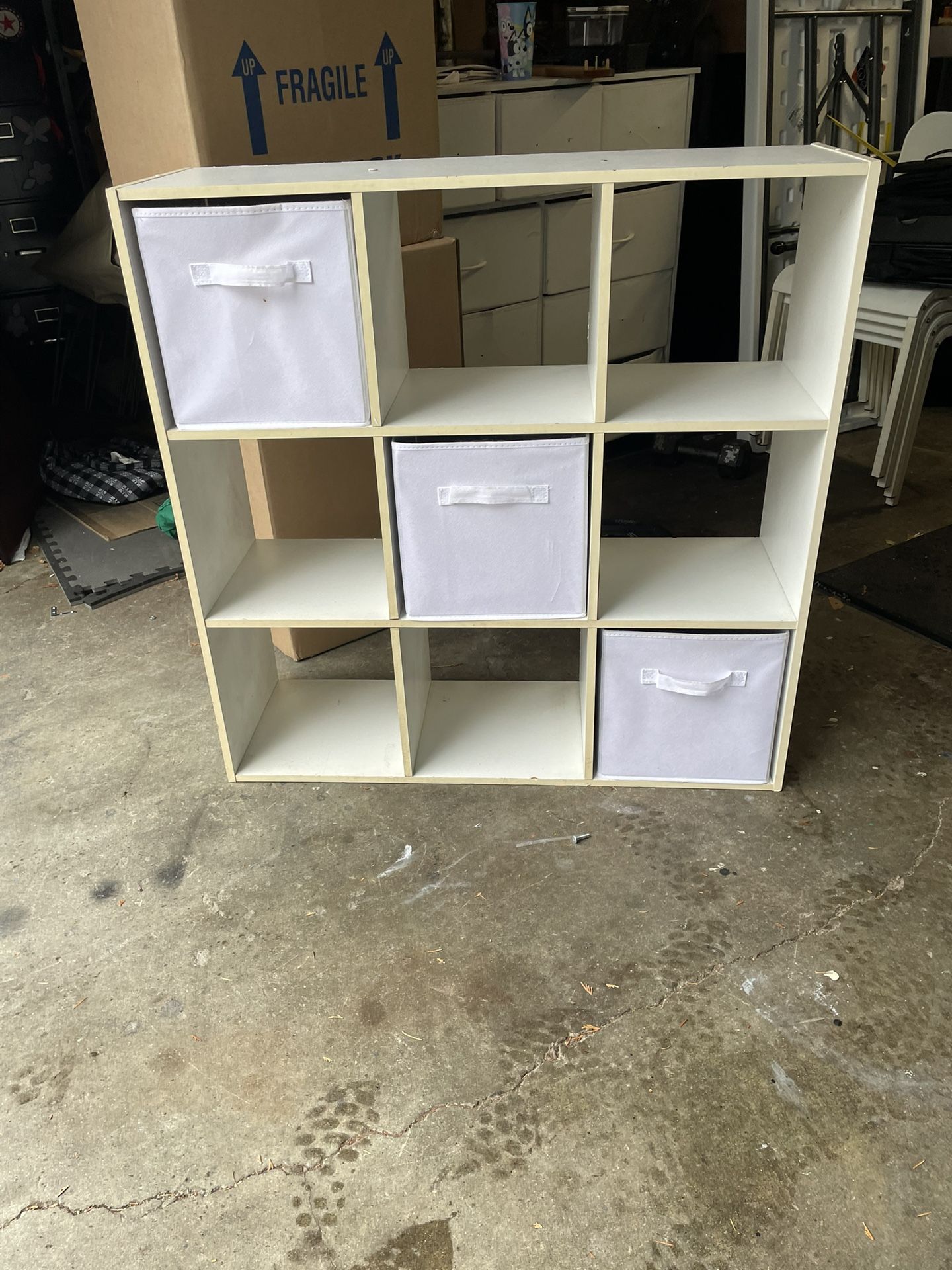 Nice 9 White Cube Storage With 3 Baskets