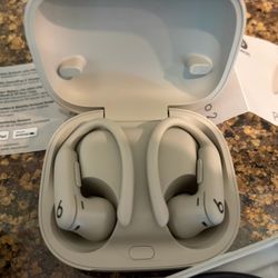 Powerbeats Pro  2 - Sand, Like New