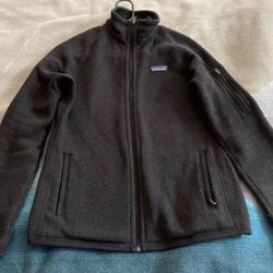 Small Black Patagonia Jacket (NEVER WORN)